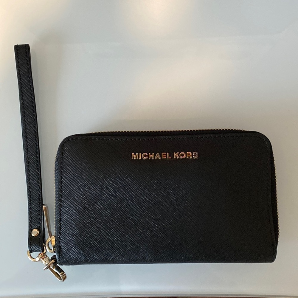 Michael Kors wristlet